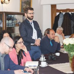 Nový Kostel: Na zámku Nový Dvůr se sešli vlastníci památek se zástupci kraje 