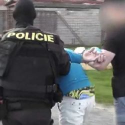 Chebsko: Napadl a vydíral dva muže. Vyhrožoval jim i fyzickou likvidací