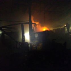 Chebsko: Při hasení požáru hospodářské budovy bylo nalezeno torzo lidského těla