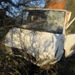 Chebsko: Z nákladního vozidla odlétl za jízdy větší předmět