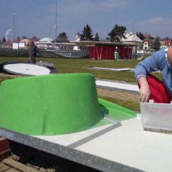 Chodov: Město zmodernizovalo hřiště minigolfu