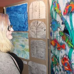 Chodov: Mladí výtvarníci vystavují v Galerii u Vavřince