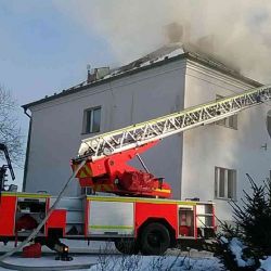 Chodov: Na místo požáru byl přistaven evakuační autobus