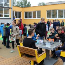 Chodov: Škola otevřela dětské hřiště veřejnosti