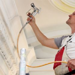 Chodov: Školy využívají prázdniny k opravám