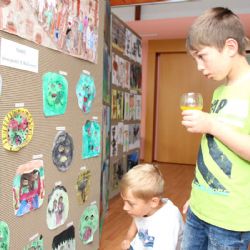 Chodov: V galerii vystavují mladí výtvarníci