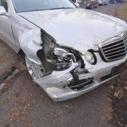 Chodov: Vjel do protisměru, způsobil nehodu a z místa ujel