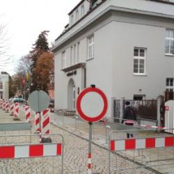 Chodov: Zábrany u radnice zmizí v dubnu