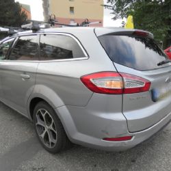 Chodov: Způsobil dopravní nehodu a z místa ujel