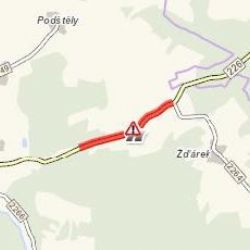 Chyše: Pozor! Další nakloněný strom přes silnici