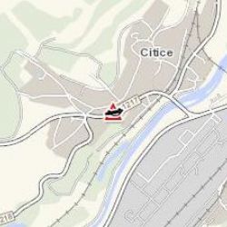 Citice: Čtyřkolka narazila do stromu