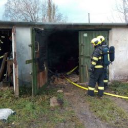 Citice: V obci hořela řadová garáž