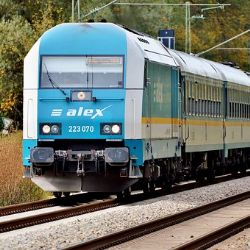 Dnes bude zprovozněna trať mezi Dalovicemi a Hájkem