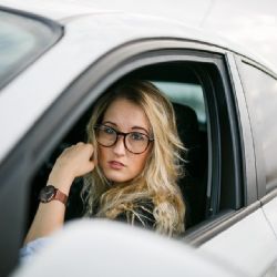 Do konce roku v Karlovarském kraji skončí platnost několika tisícům řidičských průkazů