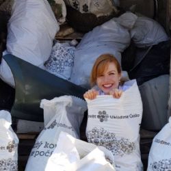 Dobrovolníci přes víkend sebrali přes 1000 tun odpadů