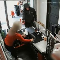 Doubrava: Policisté opětovně žádají o pomoc při ztotožnění pachatele loupeže