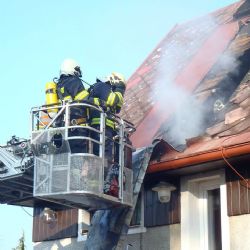Drmoul: Hasiči likvidovali požár rodinného domu