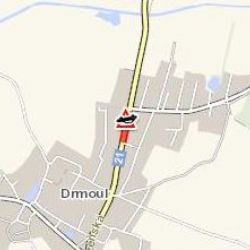 Drmoul: V Plzeňské ulici havarovala dodávka s vlekem