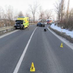 Fojtov:  Narazil do projíždějící záchranky
