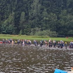 Hamrníky: Triatlon Železný dědek absolvoval také Messner