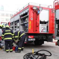Hasiči mají za sebou specializovaný výcvik v chemických závodech