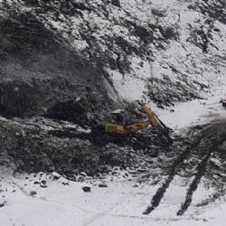 Hasiči opět likvidují požár skládky v Činově 