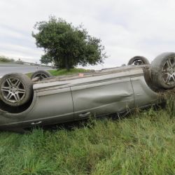 Hazlov: S vozidlem skončil na střeše