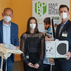  Hejtman předal ceny studentům, kteří vědí, jak se na internetu chovat bezpečně