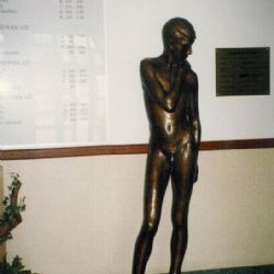 Kde skončila socha?