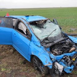 Horní Ves: S vozidlem se několikrát přetočil přes střechu