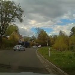 Hranice, Aš: Snažil se ujet policii i přesto, že mu z vozidla odpadlo kolo