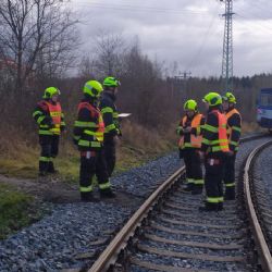 Hroznětín: Střet vlaku s nákladním vozidlem 