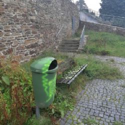 Jáchymov: Barvou postříkala téměř vše, co jí přišlo do cesty