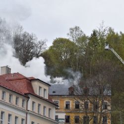 Jáchymov: Pět jednotek hasičů likvidovalo požár domu