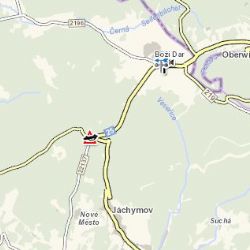 Jáchymov: U města havarovalo vozidlo do příkopu