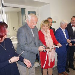 Karlovarská porodnice vítá maminky i miminka v novém