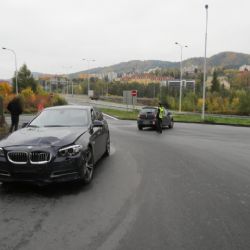 Karlovarsko: Dopravní nehoda s lehkým zraněním