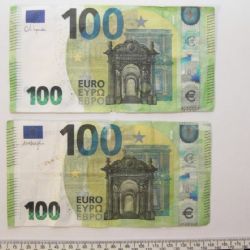 Karlovarsko: Platil padělanými bankovkami