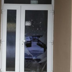 Karlovarsko: Pod vlivem alkoholu ničil vše, co mu přišlo pod ruku