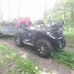 Karlovarsko: Policejní akce se zaměřila na motorky a čtyřkolky jezdící po lesích