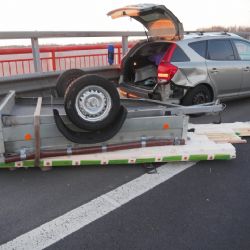 Karlovarsko: Řidič dostatečně nezajistil náklad