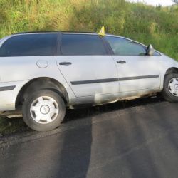 Karlovarsko: S vozidlem skončil v příkopu. Nadýchal přes tři promile