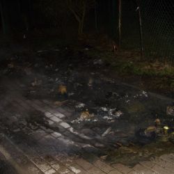 Karlovarsko: Zapálil plastový kontejner