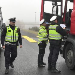 Karlovarský kraj: Na šestce u Transmotelu proběhla velká policejní kontrola