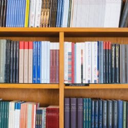 Karlovarský kraj podpoří vydání neperiodických publikací