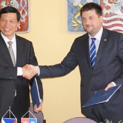 Karlovarský kraj uzavřel memorandum s provincií Quang Ninh