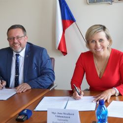 Karlovarský kraj uzavřel smlouvu o spolupráci s ČVUT 