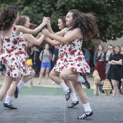 Karlovarský kraj: V pátek ožijí ulice, parky i náměstí uměním