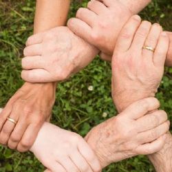 Karlovarský kraj vyzývá dobrovolníky také pro pomocné profese