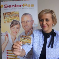 Karlovarský kraj začal nabízet Senior Pasy 
